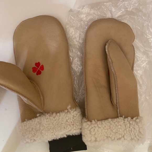 Maje Sheepskin Wool Mittens in Camel - Picture 3 of 7